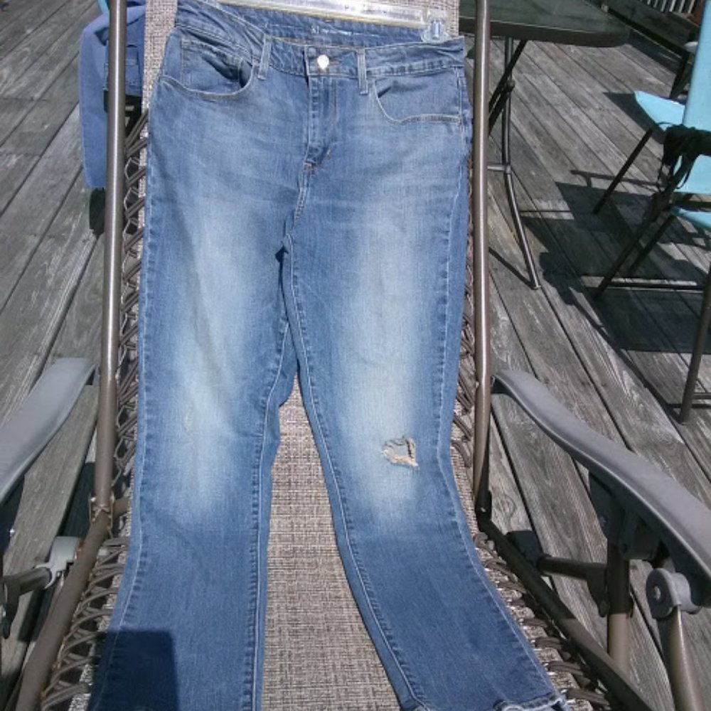 Levi's high rise skinny distressed jeans